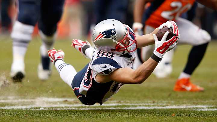 Danny Amendola took big pay cut to stay with Pats