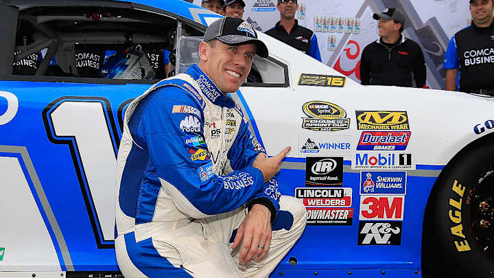 Carl Edwards wins pole at New Hampshire; sixth top spot of season