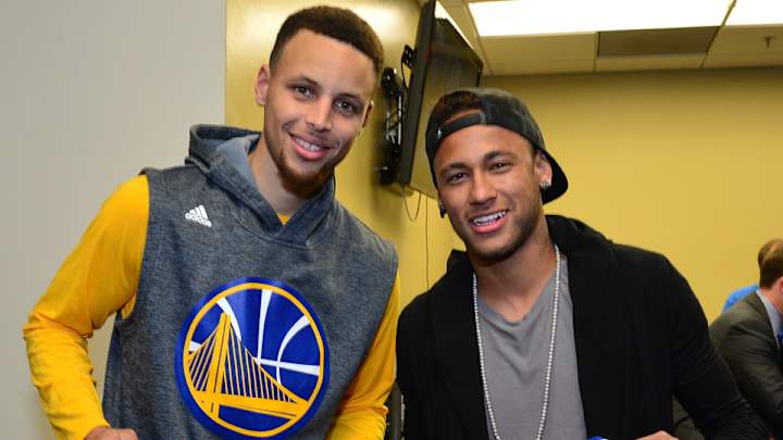 Neymar swaps jerseys with Stephen Curry after Warriors’ Game 2 win Neymar swaps jerseys with Stephen Curry after Warriors’ Game 2 win