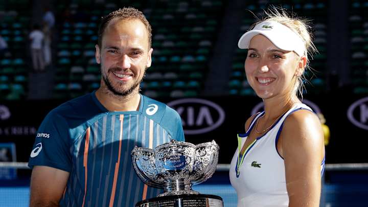 Soares wins 2nd doubles title on same day at Australian Open Soares wins 2nd doubles title on same day at Australian Open