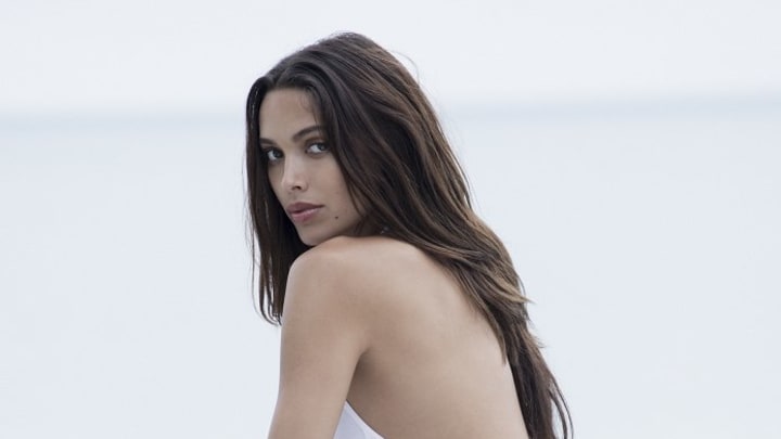 Tuesday's P.M. Hot Clicks: Melody Le; Best Fights in NBA History