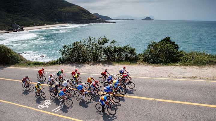 Iranian cyclist taken to hospital after crash in Paralympics