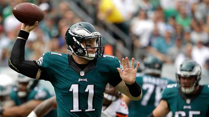 Wentz gets prime-time stage as Eagles meet Cutler, Bears