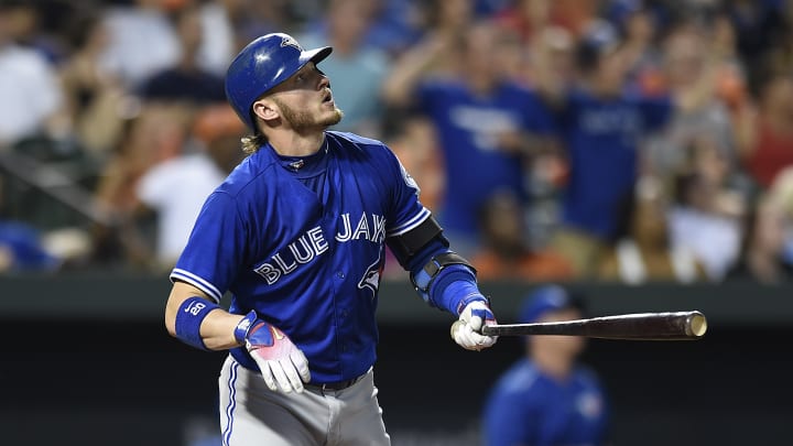 Blue Jays 3B Donaldson to undergo MRI on sore right hip