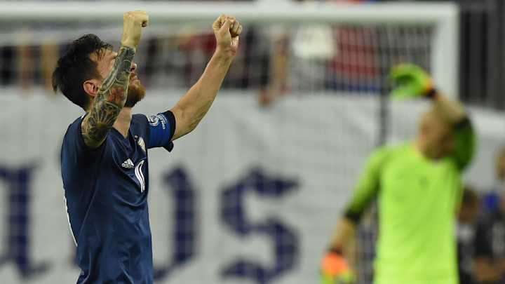 Marvel at these photos of Lionel Messi’s amazing free-kick goal Marvel at these photos of Lionel Messi’s amazing free-kick goal