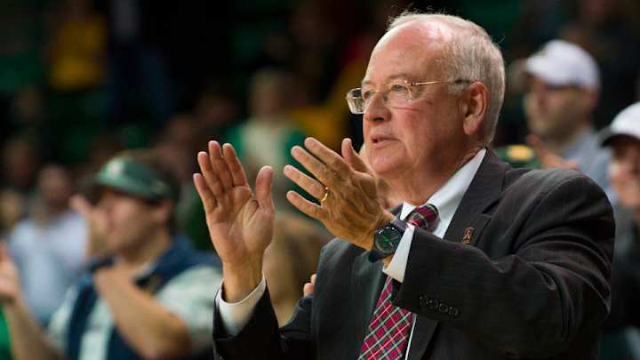 Group of Baylor alumni takes out full-page ad thanking Ken Starr Group of Baylor alumni takes out full-page ad thanking Ken Starr