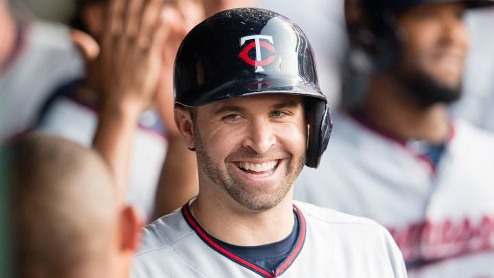 MLB rumors: News on free-agent contracts, trades and more