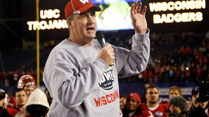 Wisconsin football coach Chryst contract extended into 2021