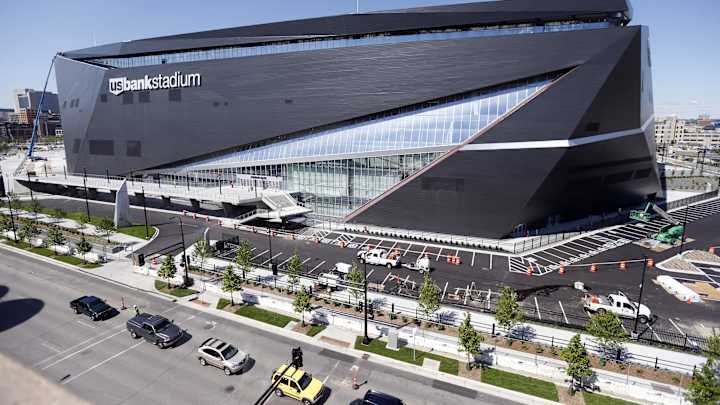 Judge to rule on Vikings-Wells Fargo sign clash by June 24