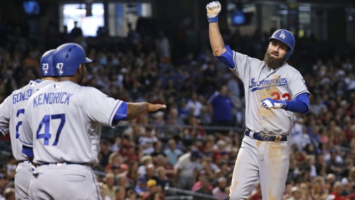 Kershaw wins 10th, Van Slyke homers in Dodgers' 3-2 victory