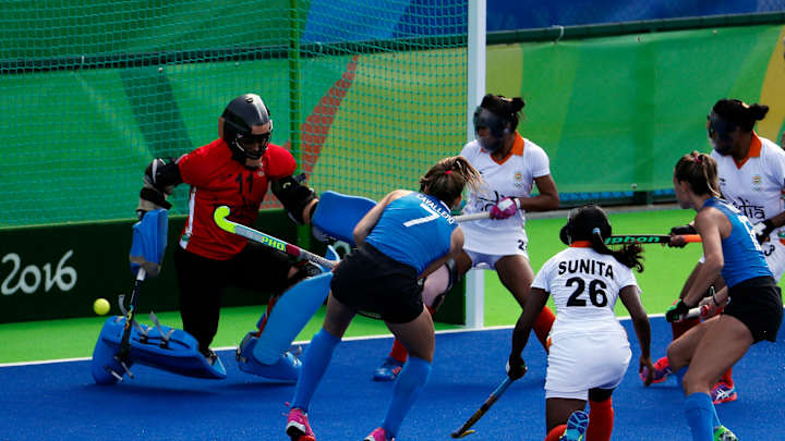 Dutch ready for field hockey quarters after beating Germany