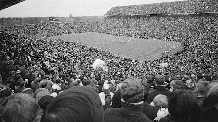 ND-Michigan St tie, controversial vote is 1960s centerpiece