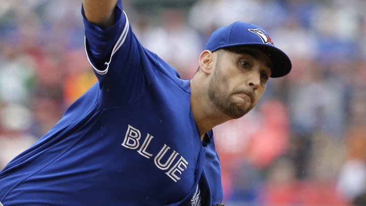 Blue Jays' Estrada has no-hitter thru 7 vs Red Sox