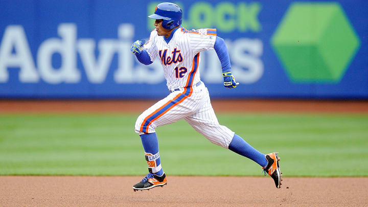 Watch: Juan Lagares draws Willie Mays comparisons with great catch Watch: Juan Lagares draws Willie Mays comparisons with great catch