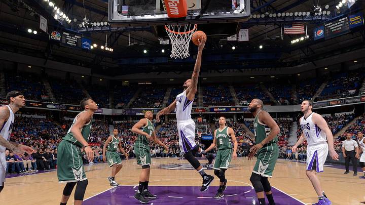 Gay scores 32 to lead Kings over Bucks, 111-104 Gay scores 32 to lead Kings over Bucks, 111-104