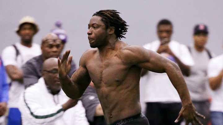 Feeney sits out Washington pro day after hernia surgery