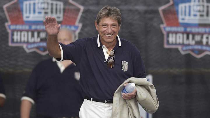 Pro Football Hall of Fame using holograms in new experience