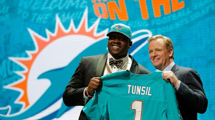 Report: Ole Miss verifies Laremy Tunsil texts, will check for alterations