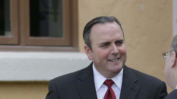 Diamondbacks' president gets 8-year contract extension