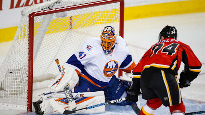 Panthers land Hudler from Calgary for 2 draft picks