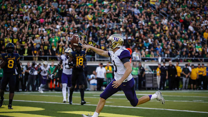 No. 5 Washington rolling halfway through season