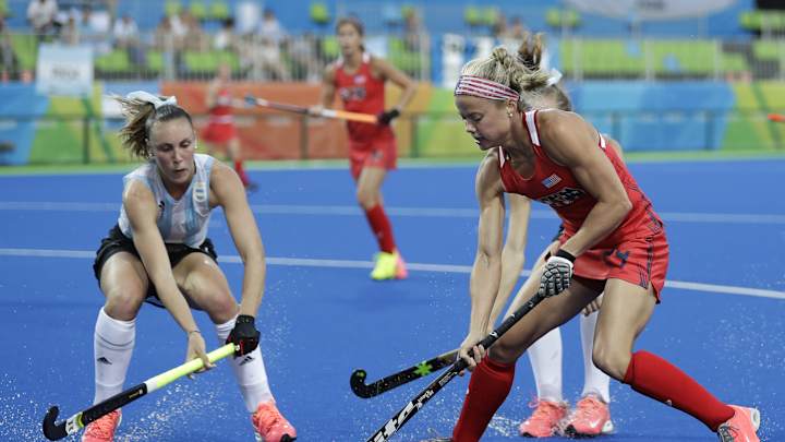 United States beats No. 2 Argentina in women's field hockey