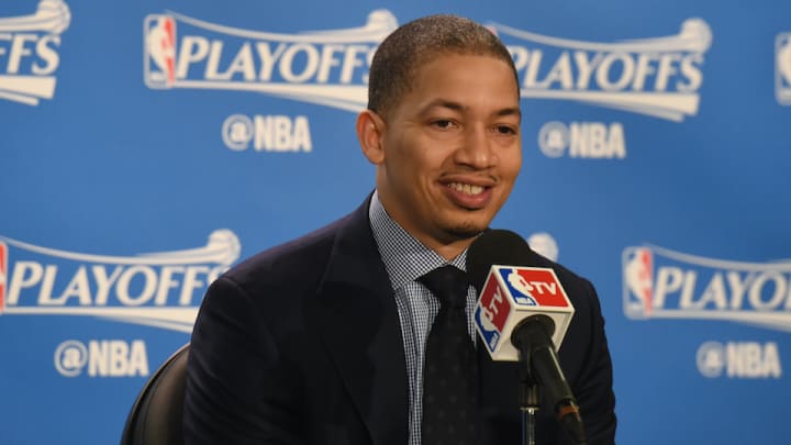 Report: Cavs’ Tyronn Lue hasn't signed head-coaching contract Report: Cavs’ Tyronn Lue hasn't signed head-coaching contract