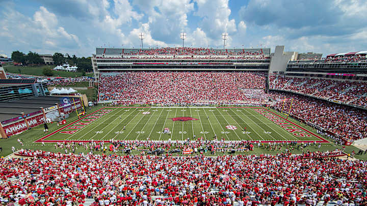 Four-star running back Devwah Whaley commits to Arkansas