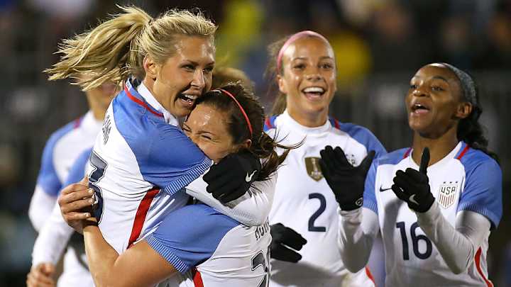 Watch: USWNT’s dominant offense defeats Colombia 7–0
