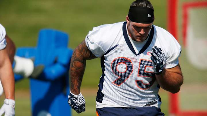 Broncos DE Derek Wolfe leaves practice with injury Broncos DE Derek Wolfe leaves practice with injury
