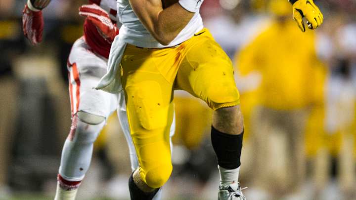 No. 17 Iowa relying on young receivers in 2016