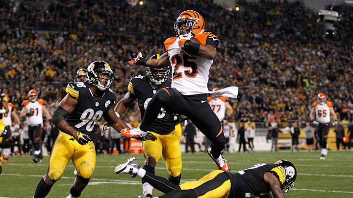 Bengals, RB Giovani Bernard reach three-year extension