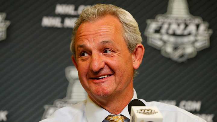 Darryl Sutter agrees to new contract with Kings Darryl Sutter agrees to new contract with Kings