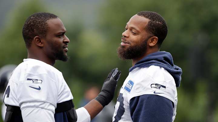 Bennett arrives, speaks out on 1st day of Seahawks camp