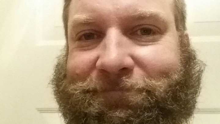 Bearded Cleveland weatherman won't shave until the Browns win