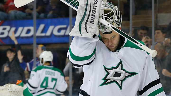 Stepan scores 2 in Rangers' 6-2 win over Stars