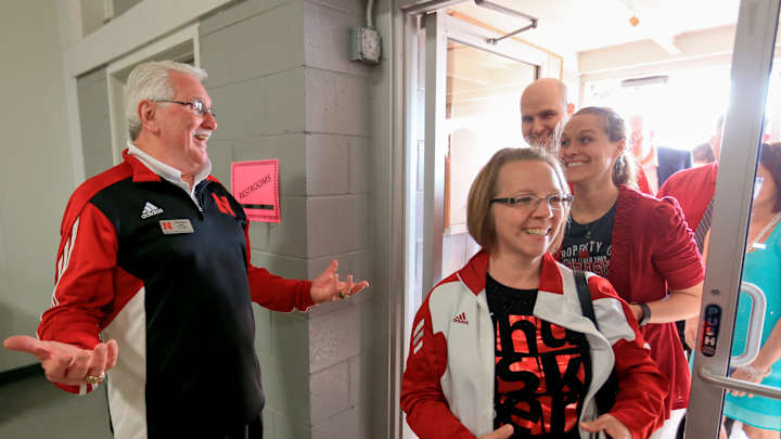 Riley touring Nebraska to stoke interest in Huskers