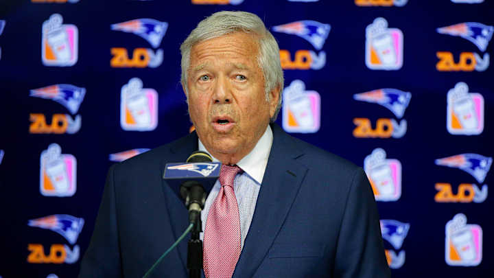 Patriots fans sue NFL over team's 'Deflategate' punishment