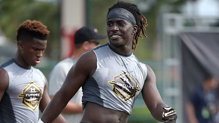 What's latest in top uncommitted prospect Dylan Moses's recruitment? What's latest in top uncommitted prospect Dylan Moses's recruitment?
