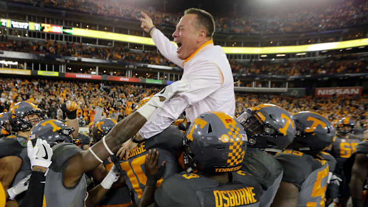 Tennessee ends turbulent season on winning note