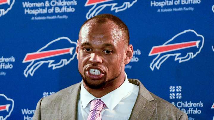 Journeyman Alexander helps revive Bills pass-rush attack