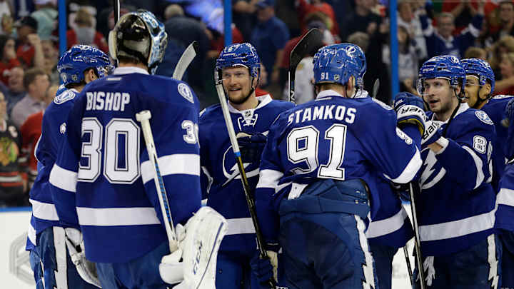 Lightning win 7th straight, end Blackhawks' 12-game streak