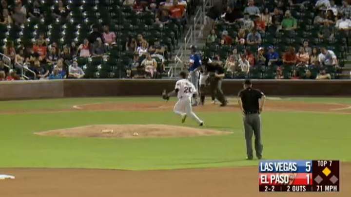 This foul-ball-that-wasn’t is the strangest baseball highlight of the season This foul-ball-that-wasn’t is the strangest baseball highlight of the season