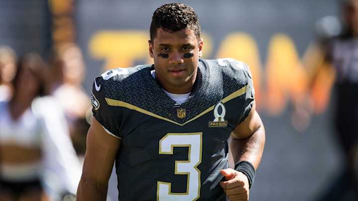 Russell Wilson jokes about Super Bowl loss during commencement speech Russell Wilson jokes about Super Bowl loss during commencement speech