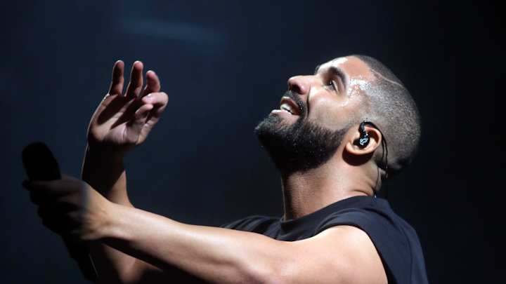 Drake, ‘Hotline Bling’ featured in Super Bowl commercial