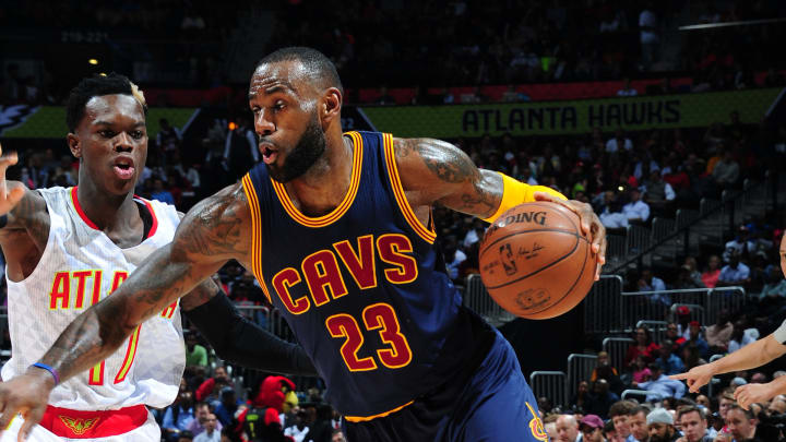 LeBron James passes Oscar Robertson on career scoring list
