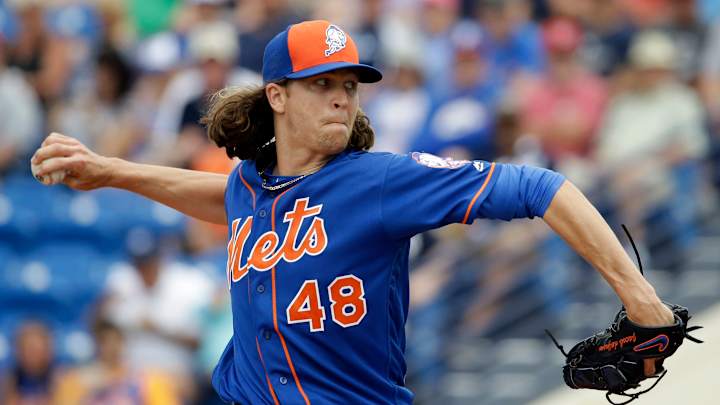 Back stiffness keeps Mets' deGrom from start