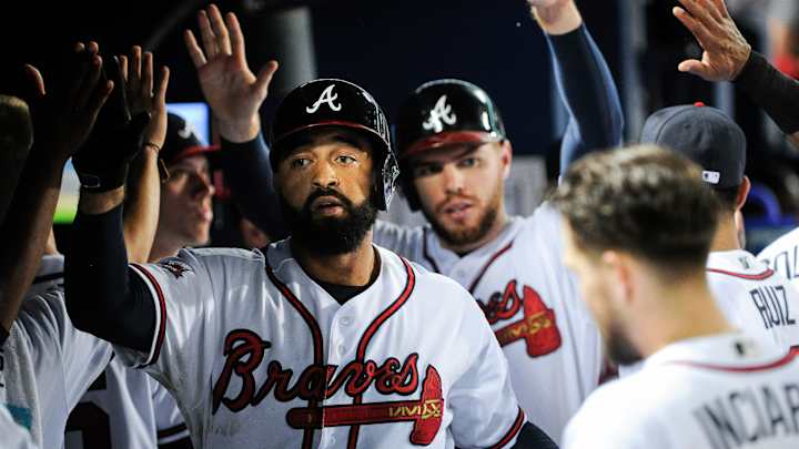 Braves' Freeman takes hitting streak to season-best 30 games