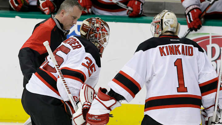 Devils' Cory Schneider out at least 2 weeks with knee injury