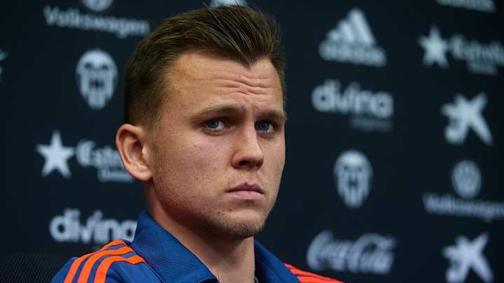 Watch: Barcelona fans give Denis Cheryshev ovation in Copa del Rey